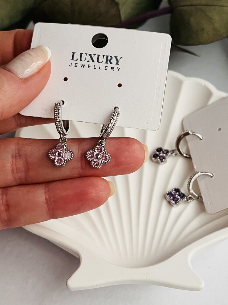 Sallantılı mini renkli yonca model küpe * 