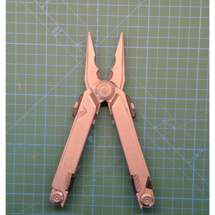 Gerber Freehand OTF Pense