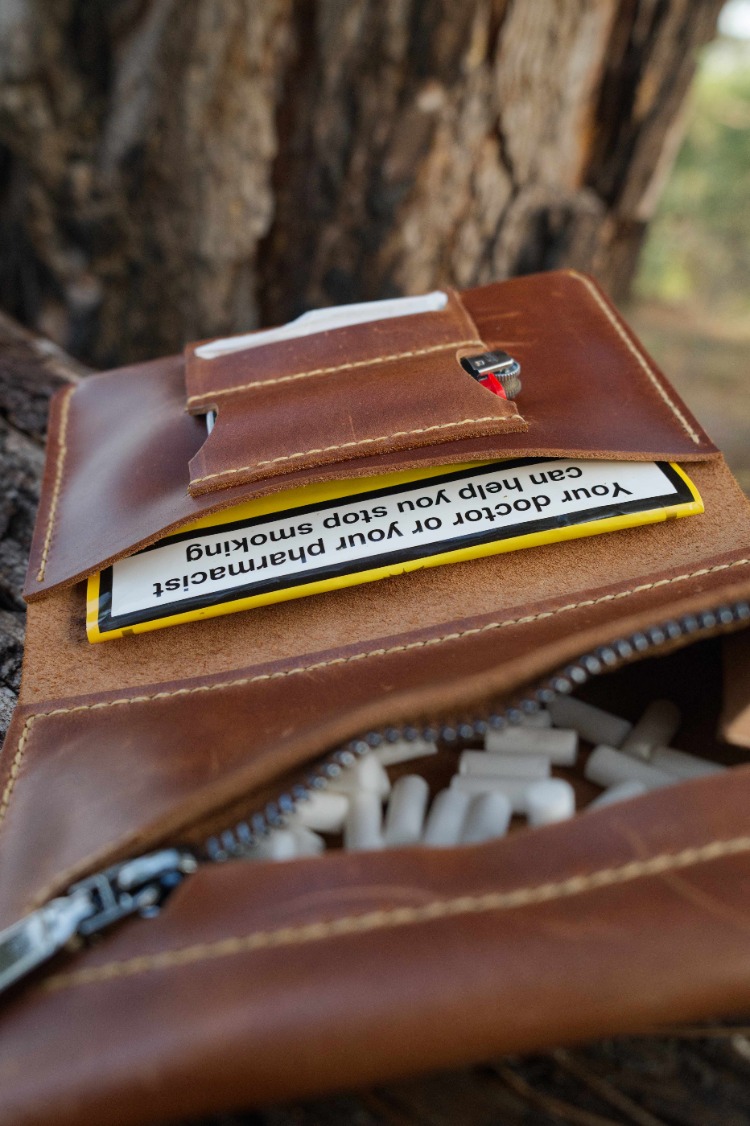 El Yapımı Deri Tütün ve EDC Düzenleyici – Kamp, Bushcraft ve EDC İçin Rulo Deri Çanta