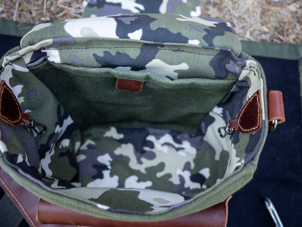 El Yapımı Mumlu Kanvas ve Yağlı Deri Bushcraft Çantası | Outdoor & EDC Omuz Çanta