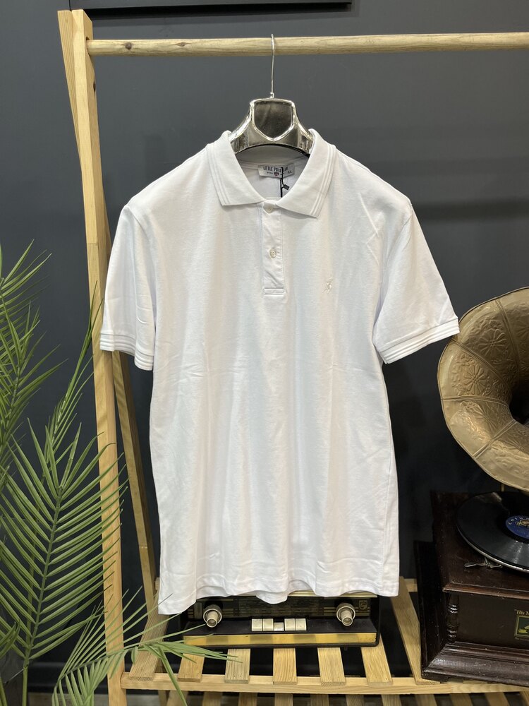 Beyaz Slimfit Yakalı