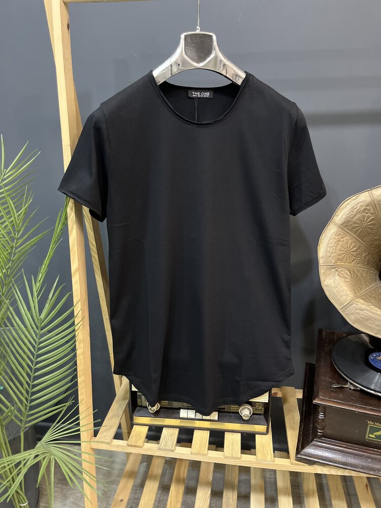 Siyah Slimfit Kesik Yaka Oval Kesim