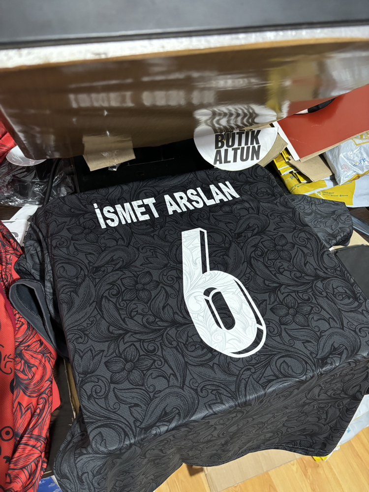 Yetişkin Gri Kurt Desenli Bozkurt Forma Kabartmalı logo
