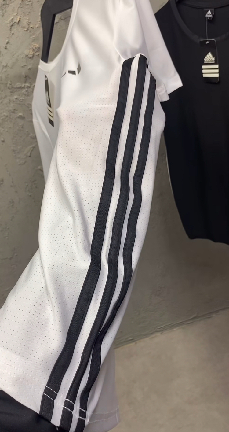 A kalite 3 çizgi Tshirt