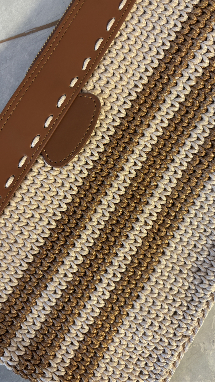 Sandy Clutch