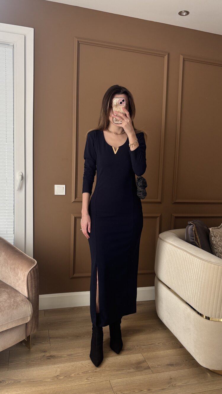 Lacivert v detaylı elbise 