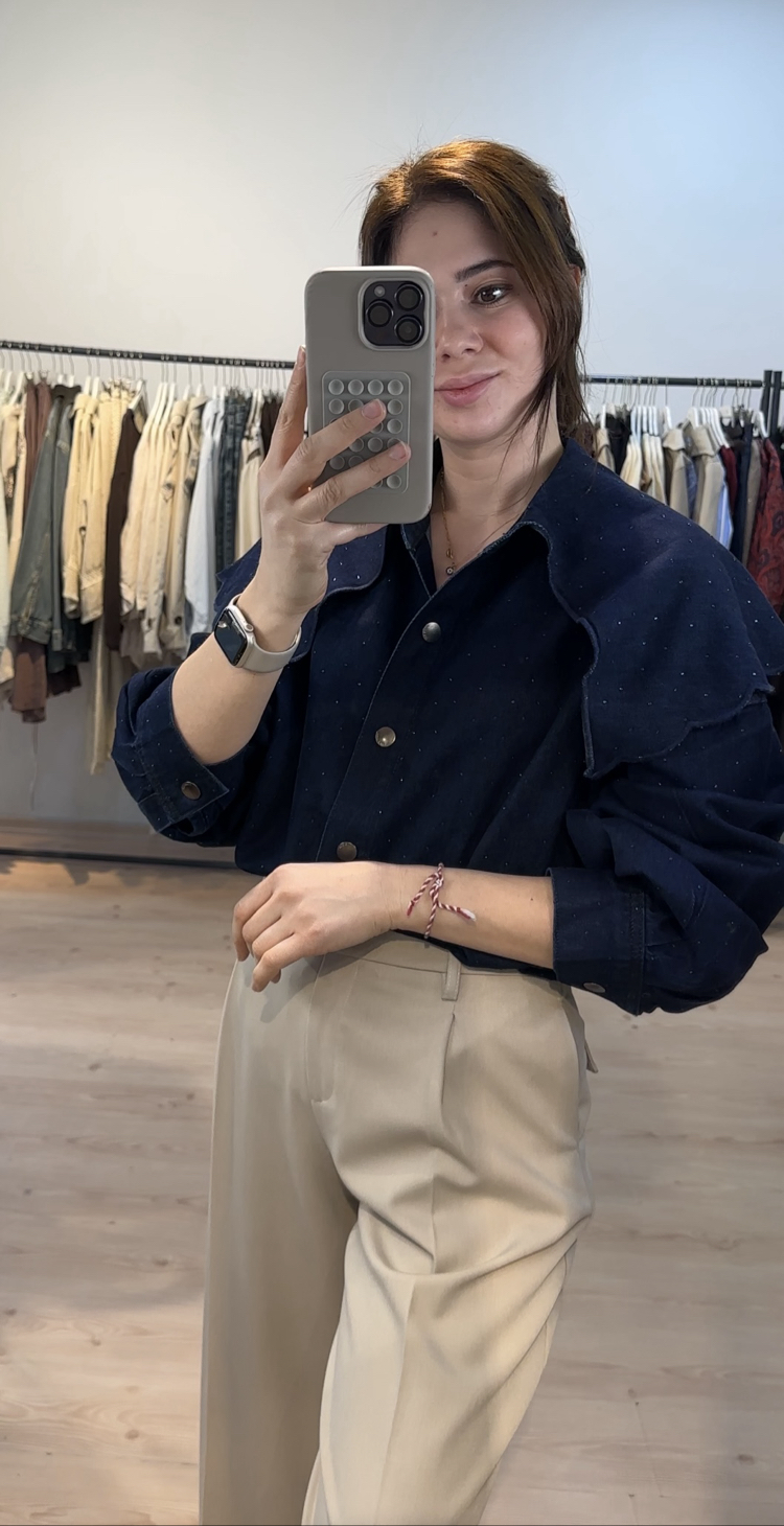 Büyük yaka detaylı Taşlı premium denim gömlek