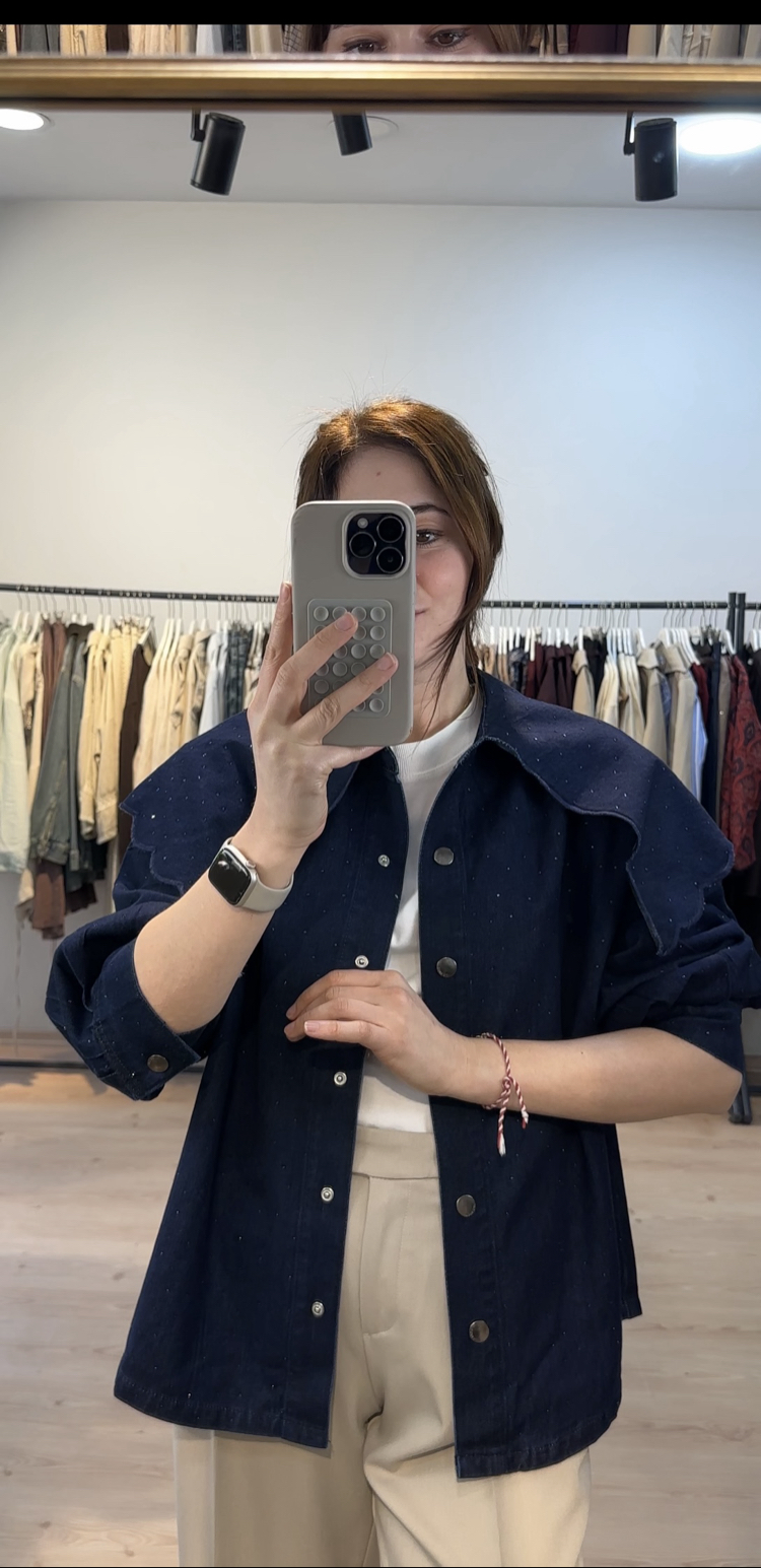 Büyük yaka detaylı Taşlı premium denim gömlek
