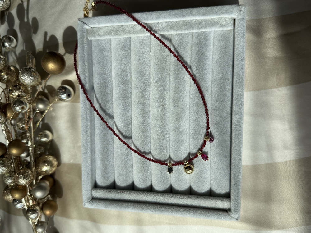 Bordo kristal mini charmlı kolye