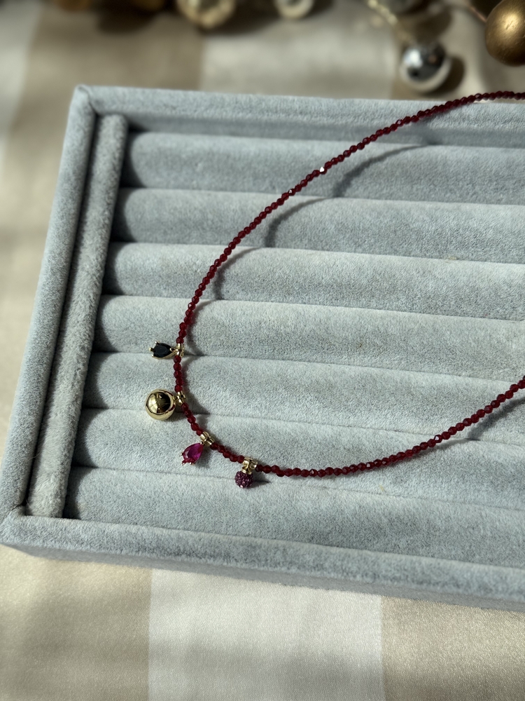 Bordo kristal mini charmlı kolye