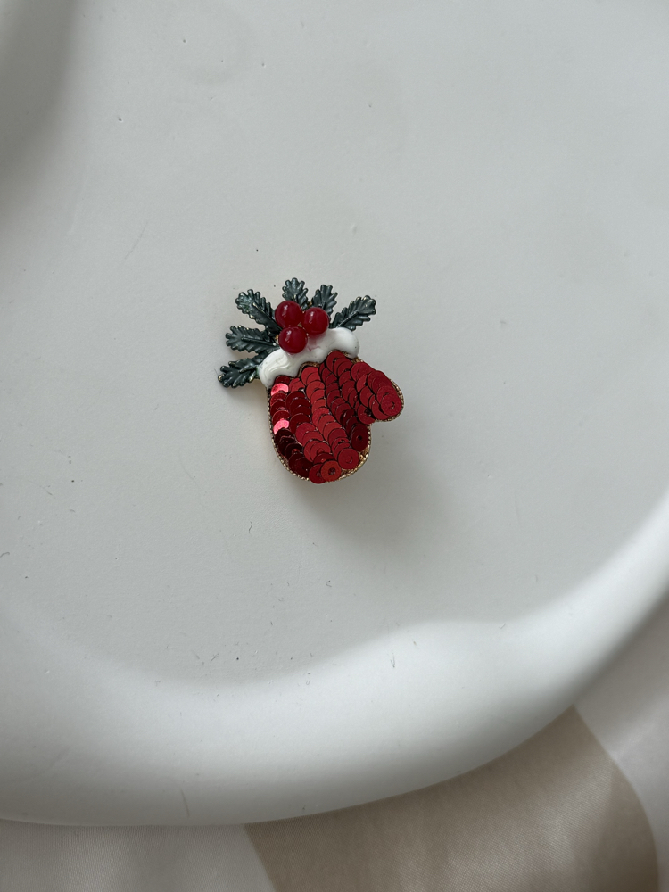 Kırmızı pullu eldiven yeni yıl broş