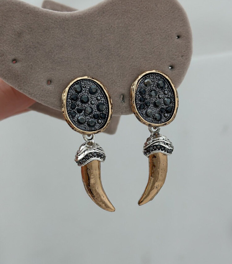 Zara model gold metal füme taşlı küpe