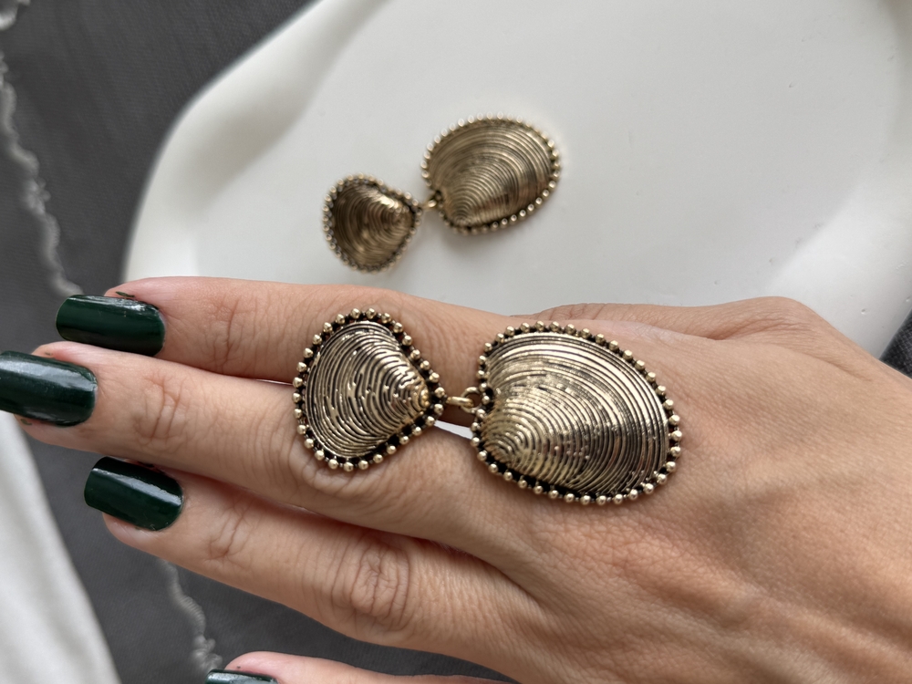 Antik gold istiridye küpe