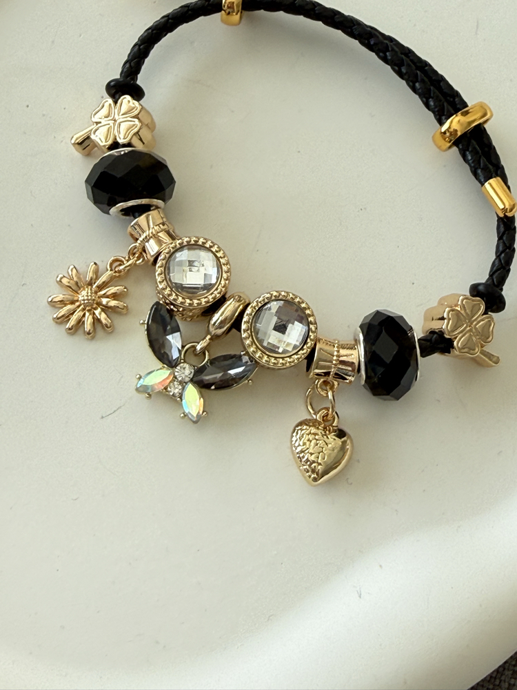 Gold charm siyah deri bileklik