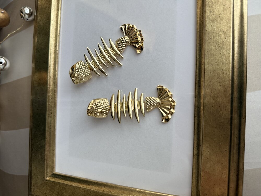 Gold sallantılı balık kılçık küpe