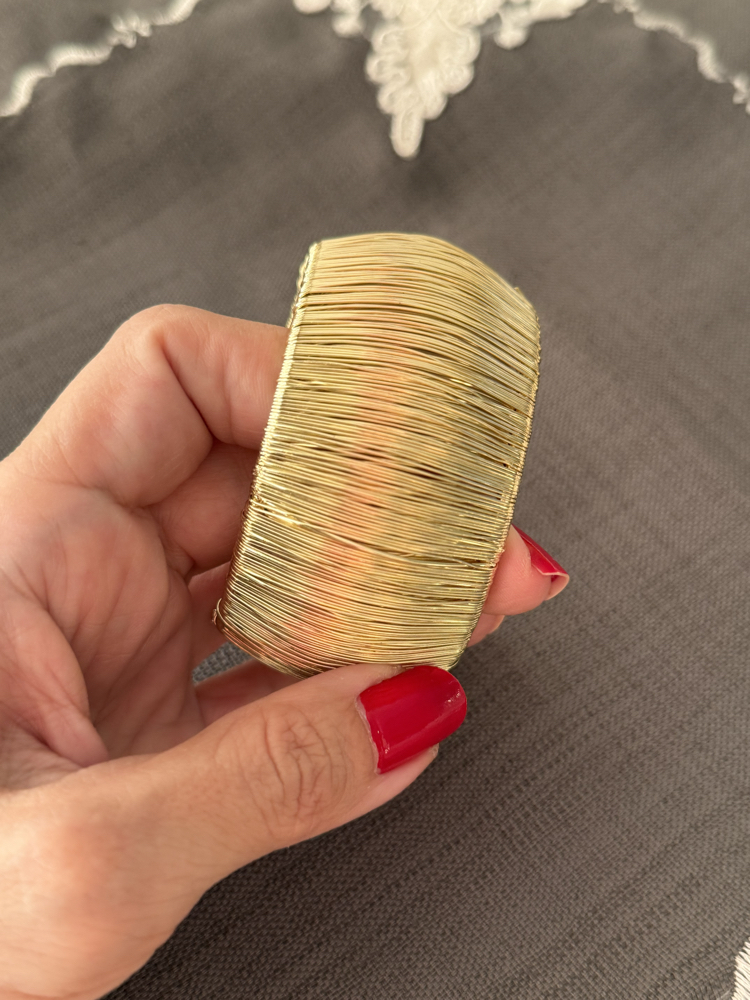Gold renk tel görünümlü bombeli bileklik