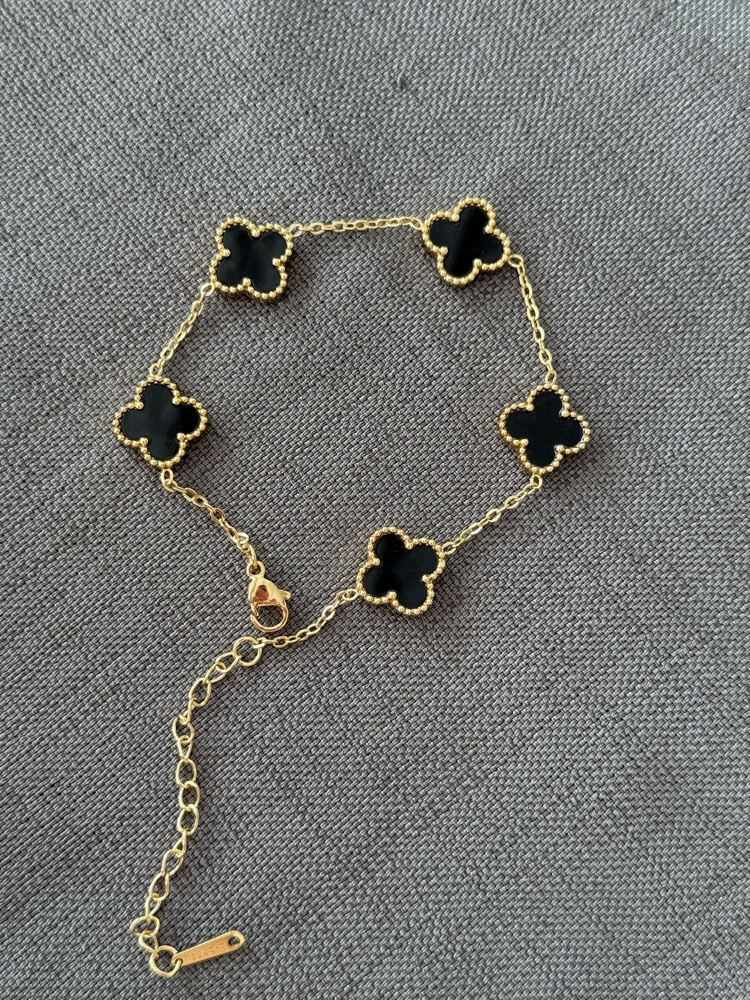 Siyah yonca model gold çelik bileklik