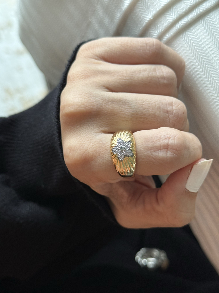 Taşlı yıldız çerçeve gold yüzük