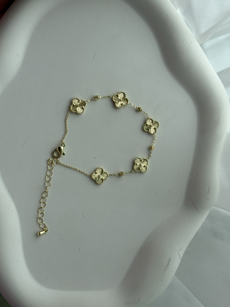 Mini yonca lazer kesim gold bileklik