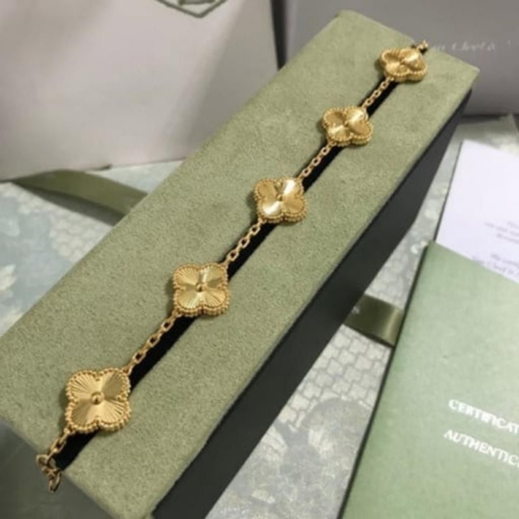 Gold full dolu yonca model zincir bileklik