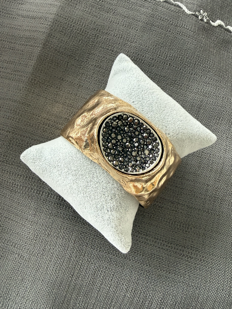 Parlak taşlı gold metal bileklik