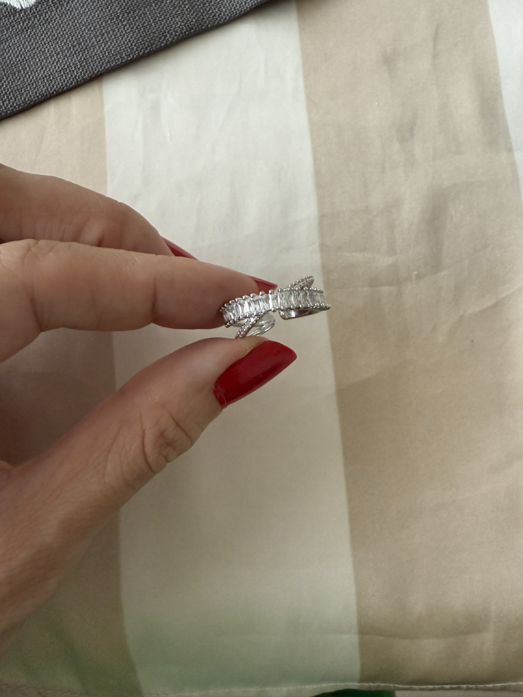 Gümüş renk ışıltılı çift taraflı baget yüzük