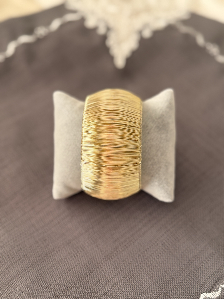 Gold renk tel görünümlü bombeli bileklik