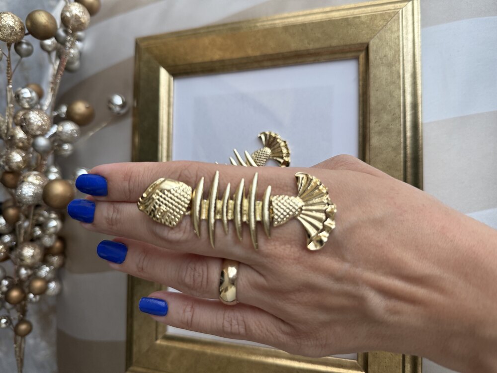 Gold sallantılı balık kılçık küpe