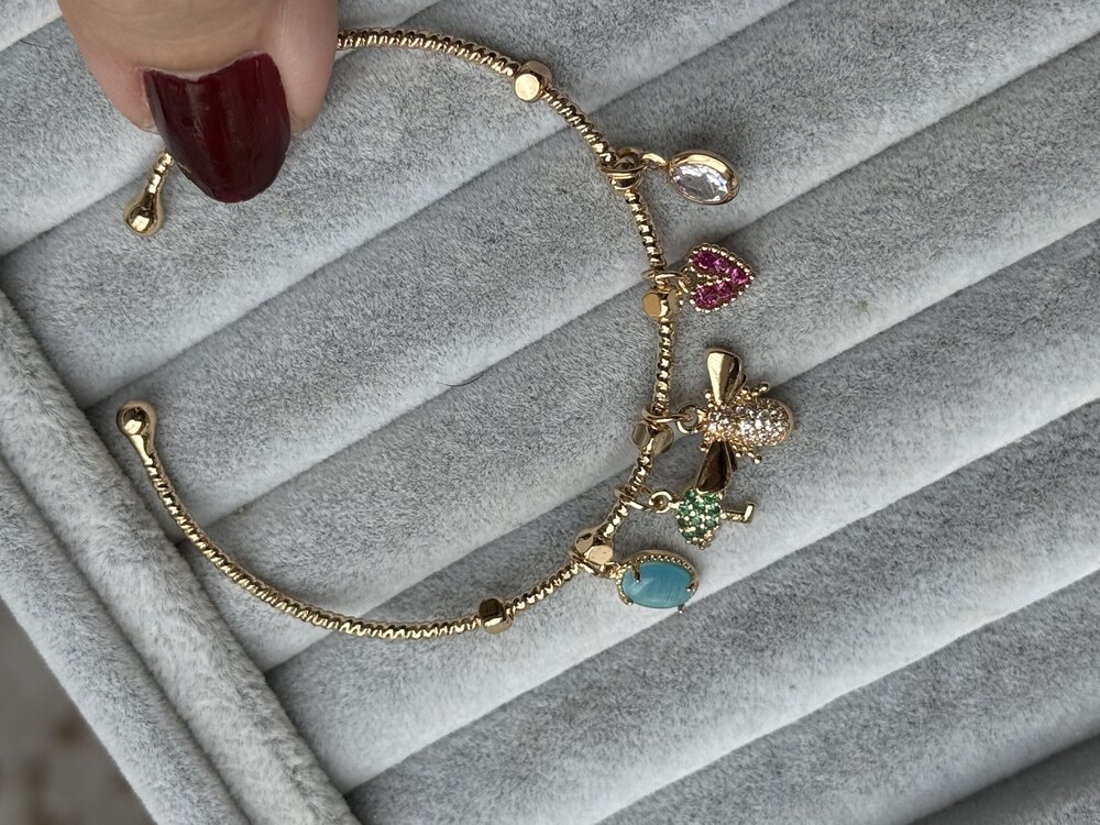 Gold arı taşlı ve renkli charm şans bilekliği