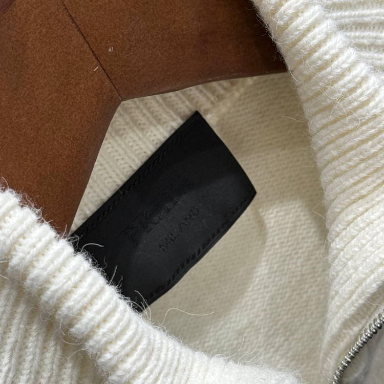OUTLET ÜRÜNÜ İthal Prada Yüm Kumaş Tam Fermuarlı Triko Polo Yaka (Beyaz-686
