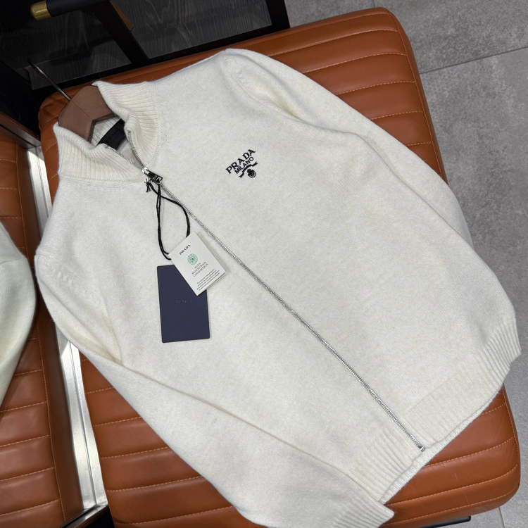 OUTLET ÜRÜNÜ İthal Prada Yüm Kumaş Tam Fermuarlı Triko Polo Yaka (Beyaz-686