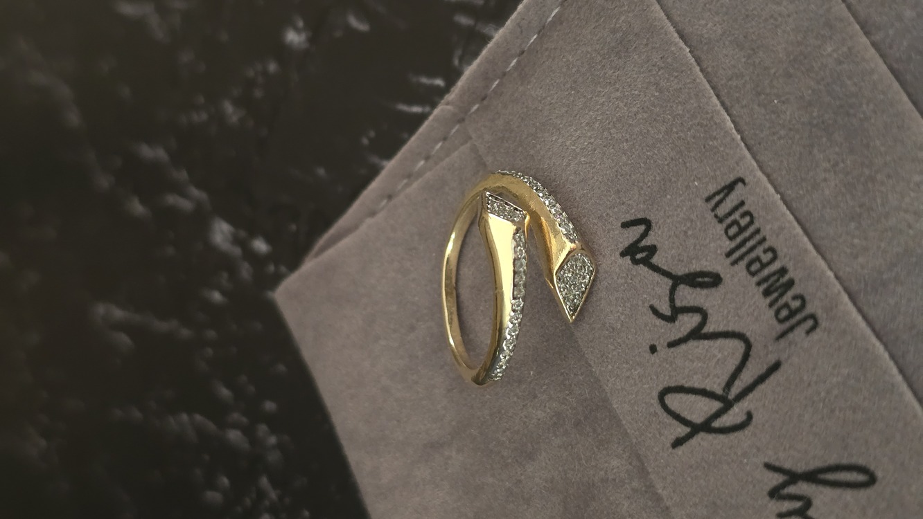 Gold Zirkon Taş Detay Yüzük