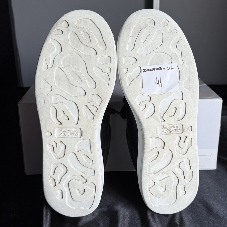 Alexander McQueen 202508-02/41