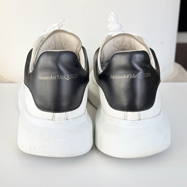 Alexander McQueen 202608-16/43