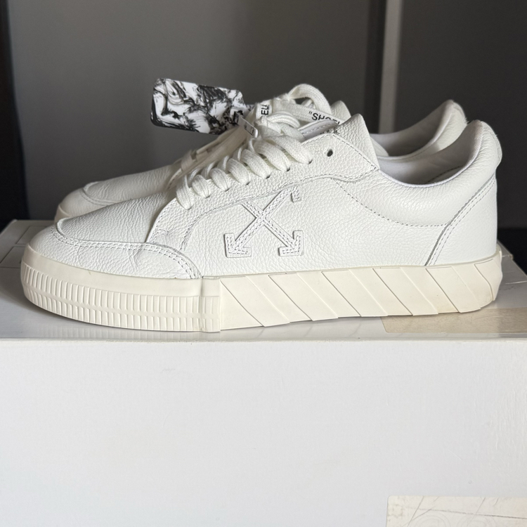 Off White 202602-23/41