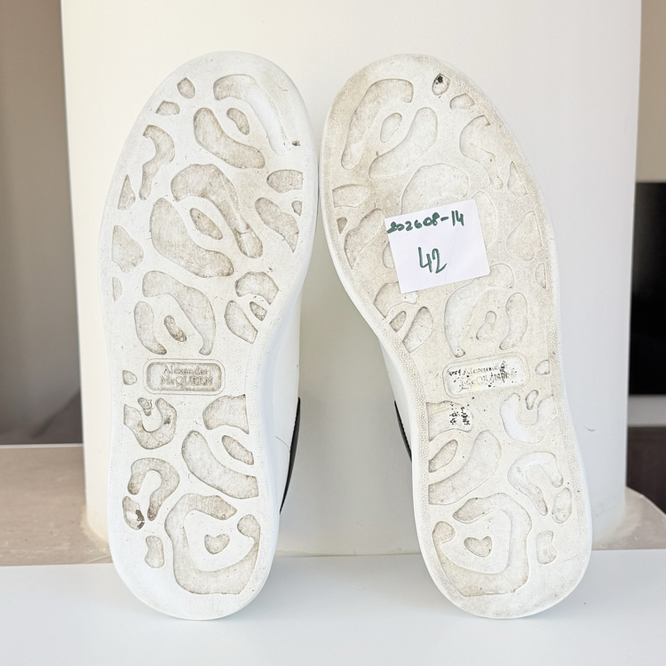 Alexander McQueen 202608-14/42