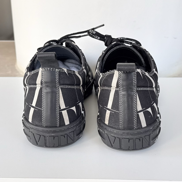 Valentino 202608-19/44