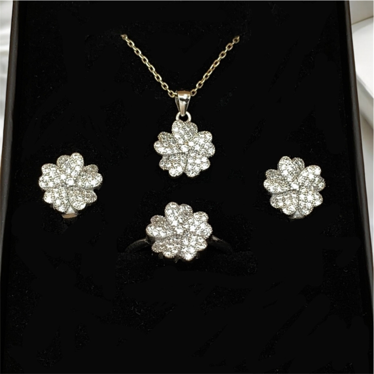 Çiçekli 3’lü Set