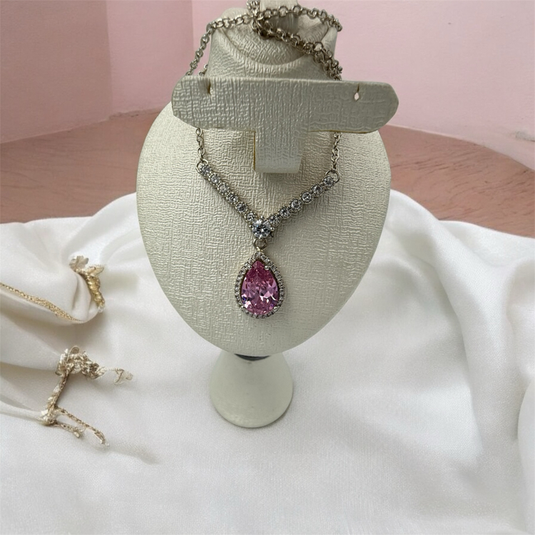 Pembe Taşlı Şık Kolye