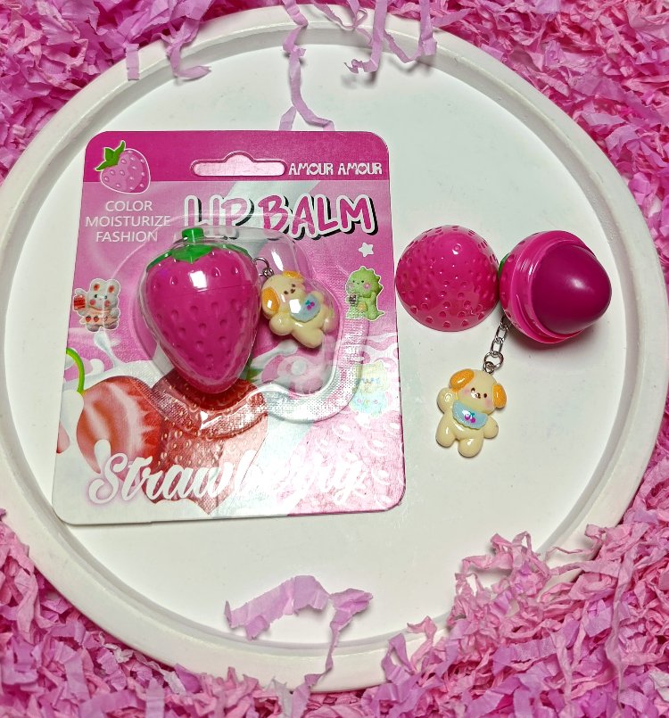 Charmlı lipbalm