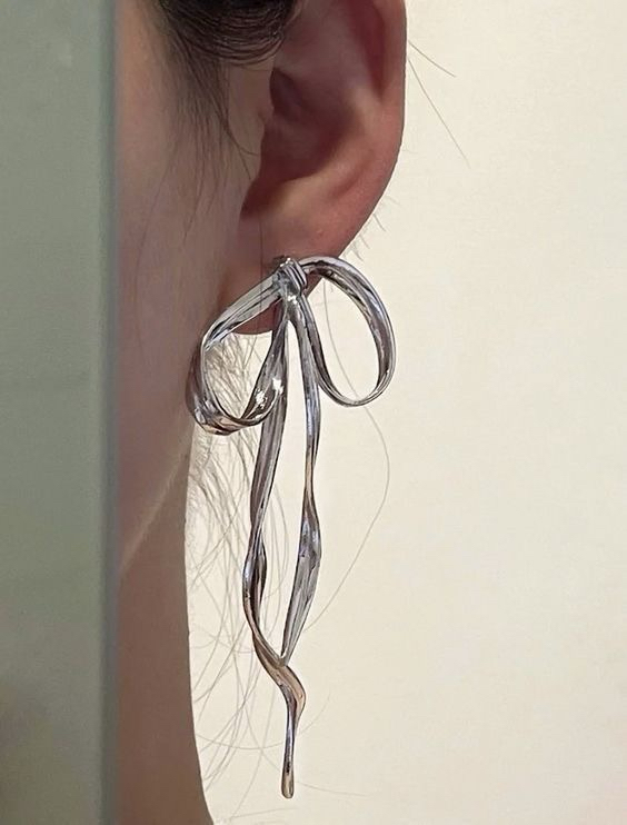 Fiyonklu küpe silver