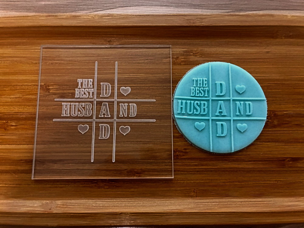 26567 The best Dad Husband yazılı pleksi kabartma plakası