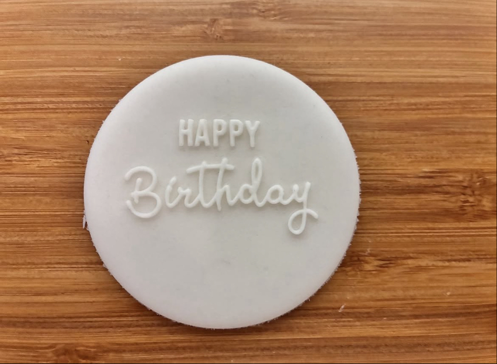 25840 Happy birthday yazılı pleksi kabartma plakası
