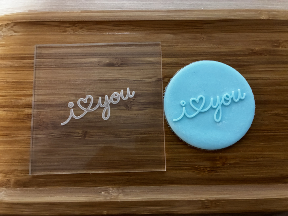 26466 i love you yazılı pleksi kabartma plakası