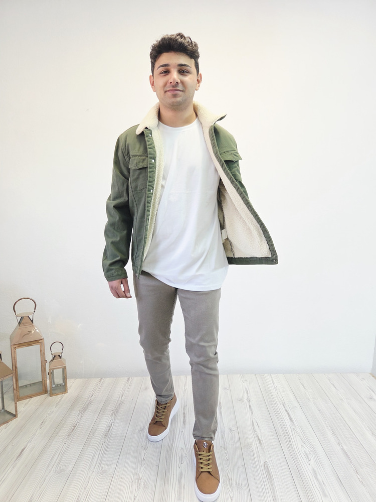 Mont T-shirt Pantolon Kombini