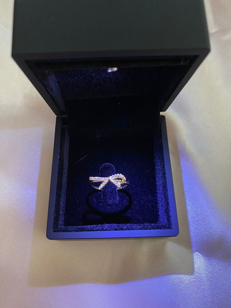 Taşlı Kurdele Yüzük Gold