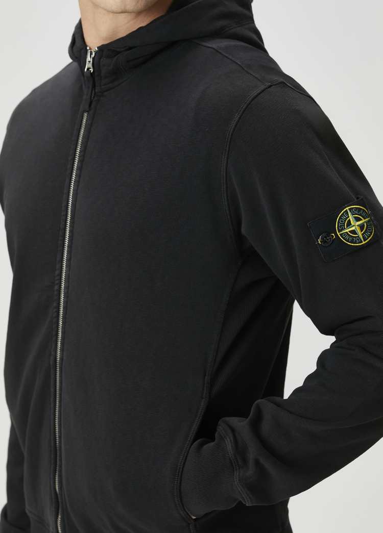 ST IS  zip-up hoodie 