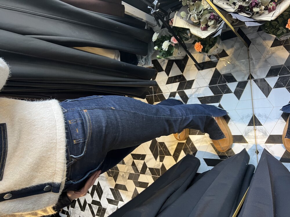 Orijinal Marka Paça Yırtmaçlı Jean