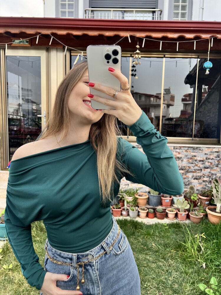 ZÜMRÜT YEŞİL BLUZ