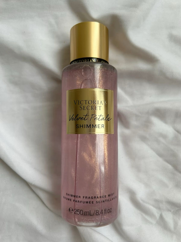 Victoria’s secret velvet petals shimmer vücut spreyi